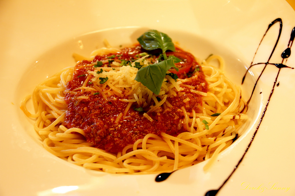 NEOGEO06.jpg - Restaurant Hubertuskeller _ 沃夫岡