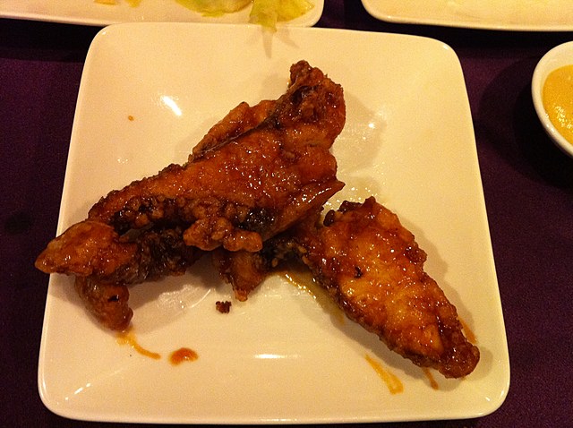 華國飯店 – 桂華會館 (很可惜因改建已關門，希望能在別的地方開業)