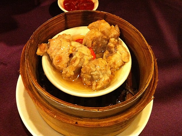 華國飯店 – 桂華會館 (很可惜因改建已關門，希望能在別的地方開業)