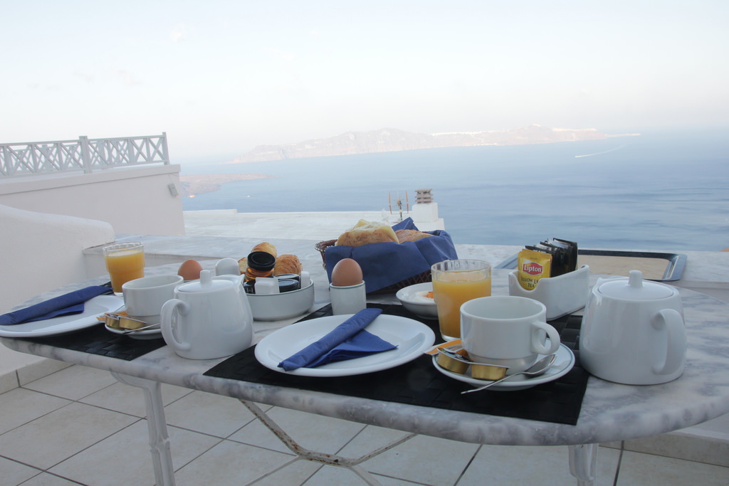 希臘愛琴海-住宿篇-Santorini Fira-Thireas Hotel