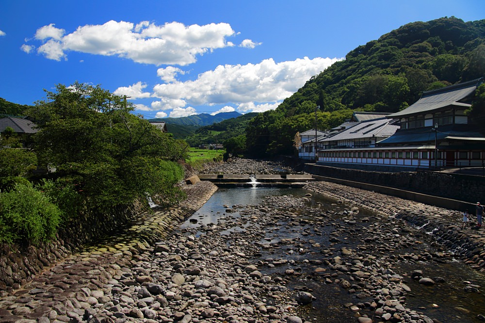 祐德稻荷神社神橋・錦波川