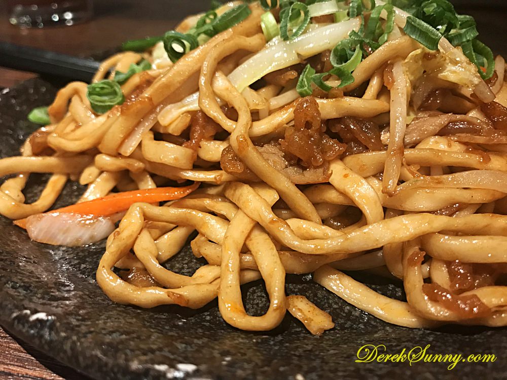 AKATONBO 団欒酒場赤とんぼ 日式炒麵