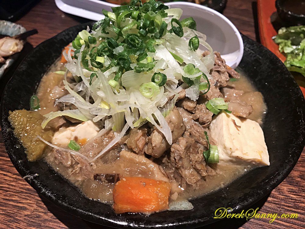 AKATONBO 団欒酒場赤とんぼ 燉牛筋