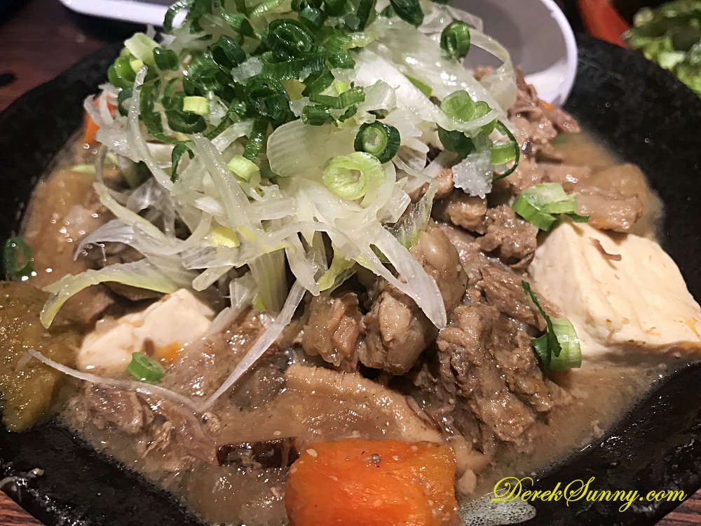 AKATONBO 団欒酒場赤とんぼ 燉牛筋