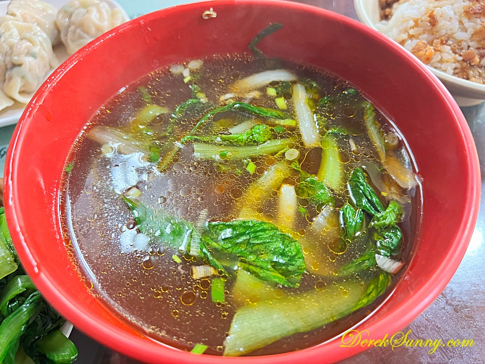鼎倫牛肉麵 牛肉湯