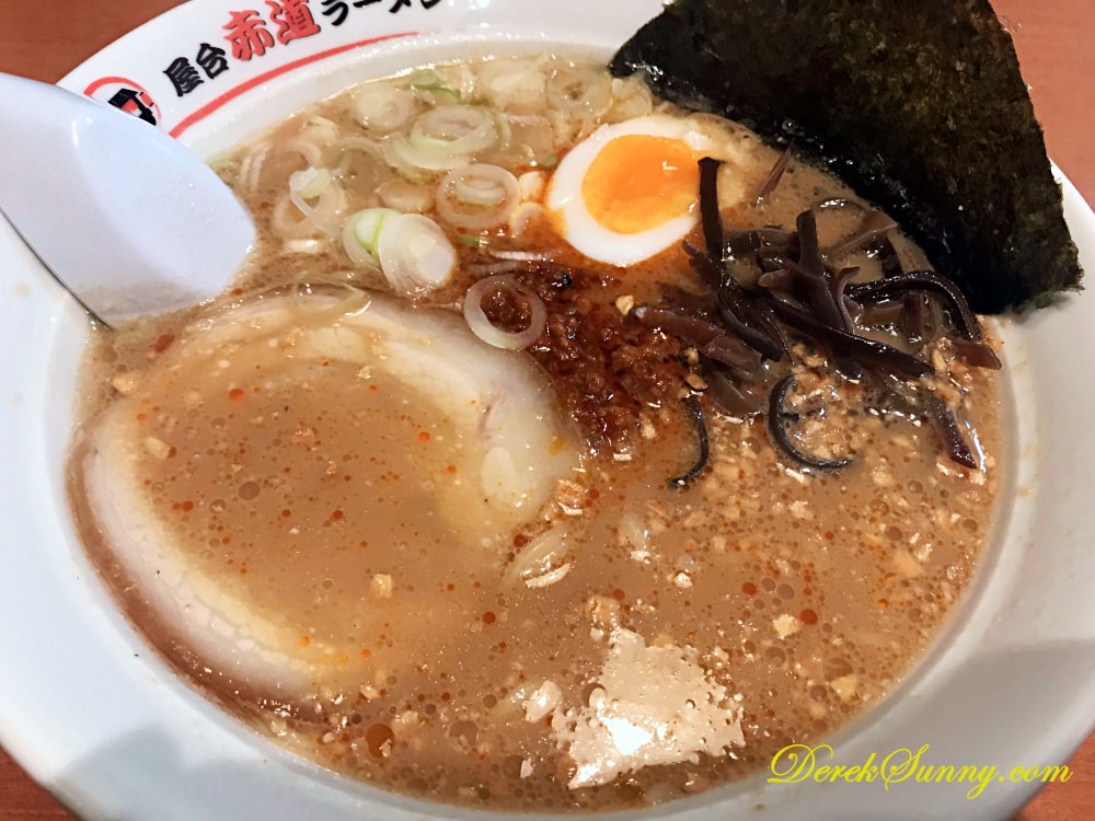 赤道ラーメン 辣味噌豚骨拉麵