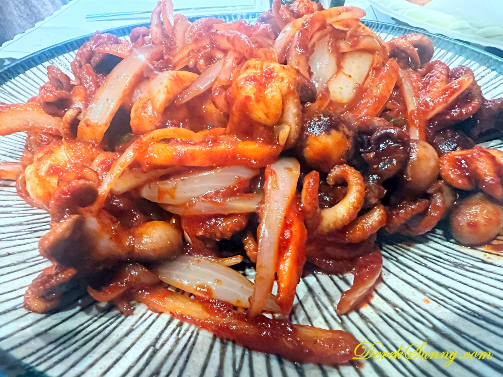 韓食堂한식당 辣炒章魚