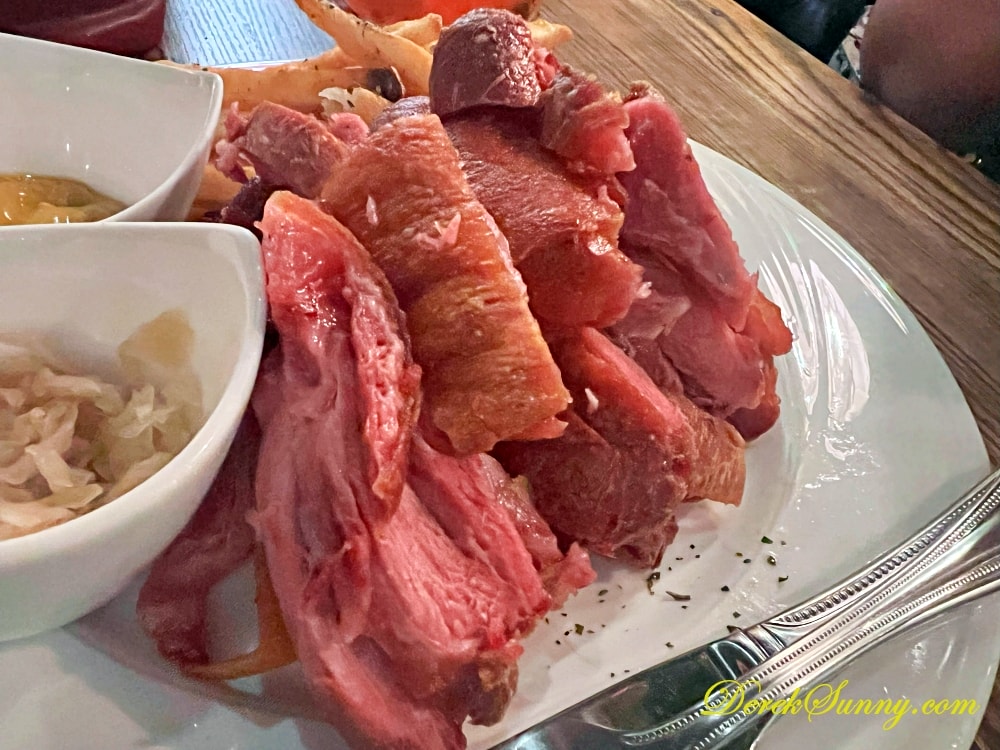 珮斯坦咖啡館 德國豬腳
