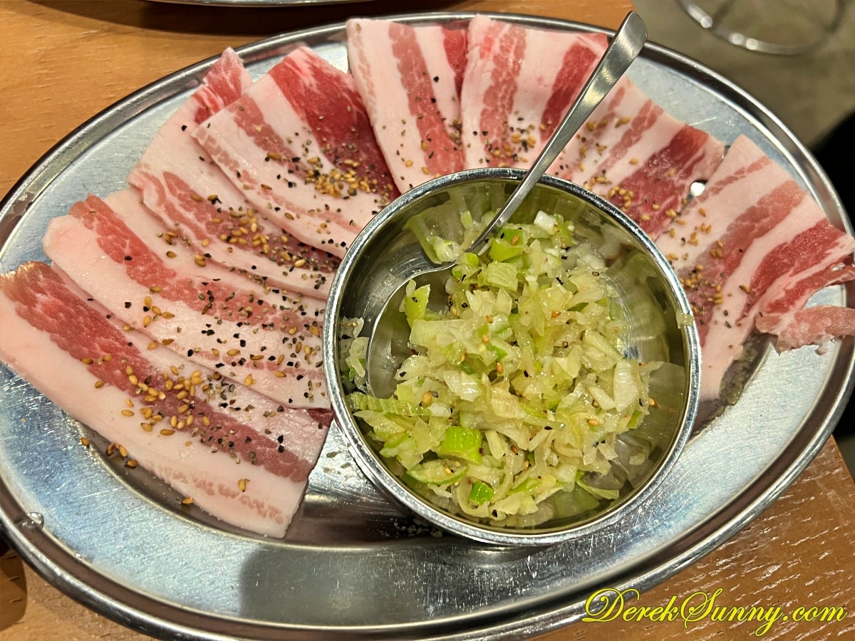 大衆焼肉モーちゃん